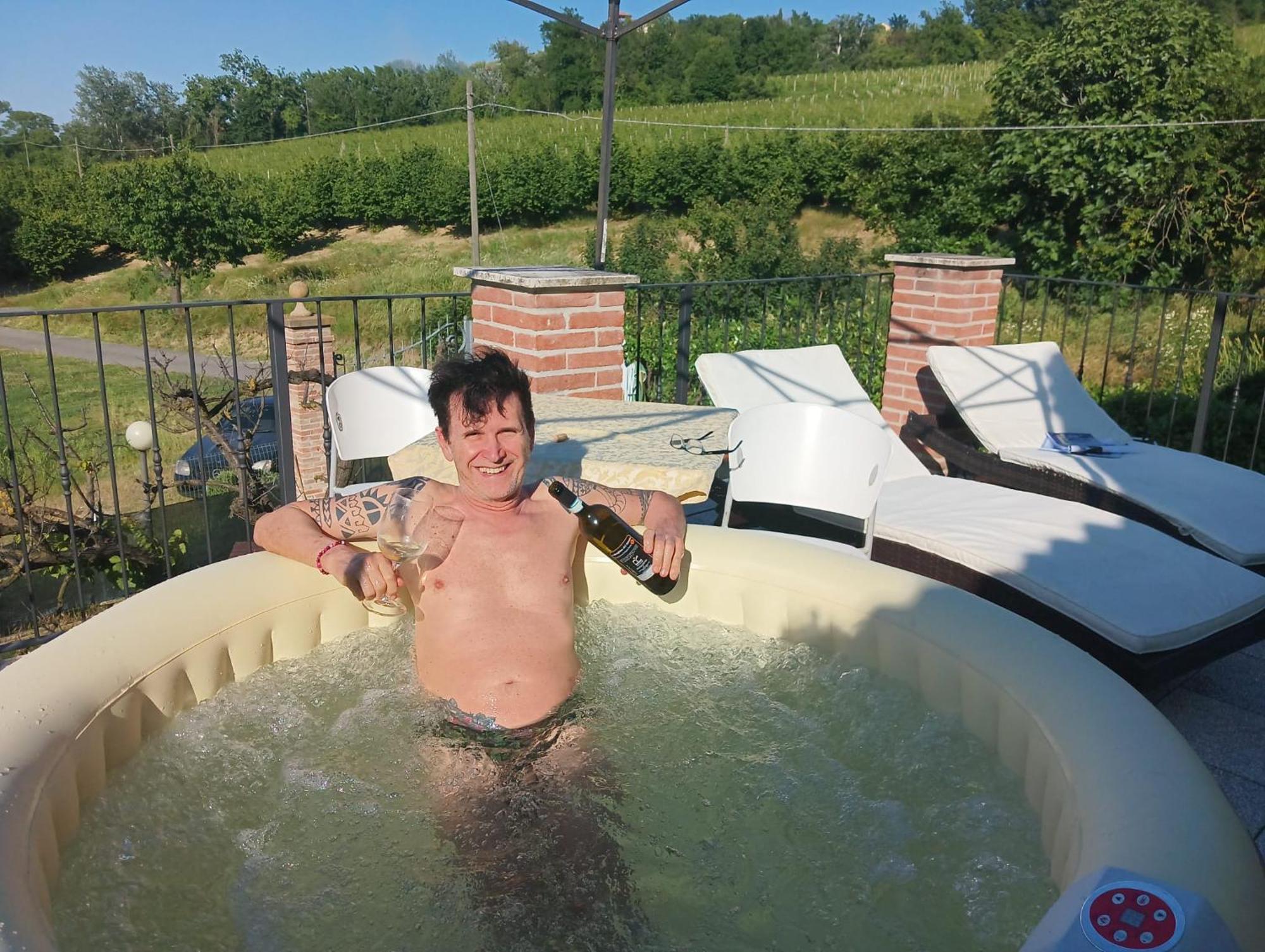 Bed and Breakfast La Terrazza Del Barbaresco Neviglie Exterior foto